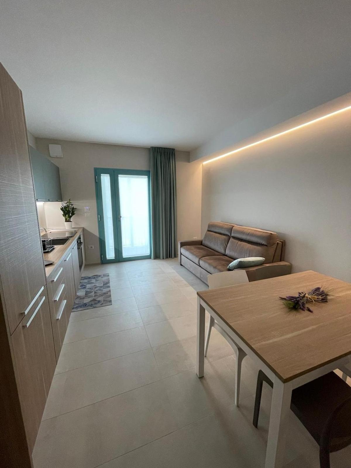Villa Arlini Пинето Екстериор снимка